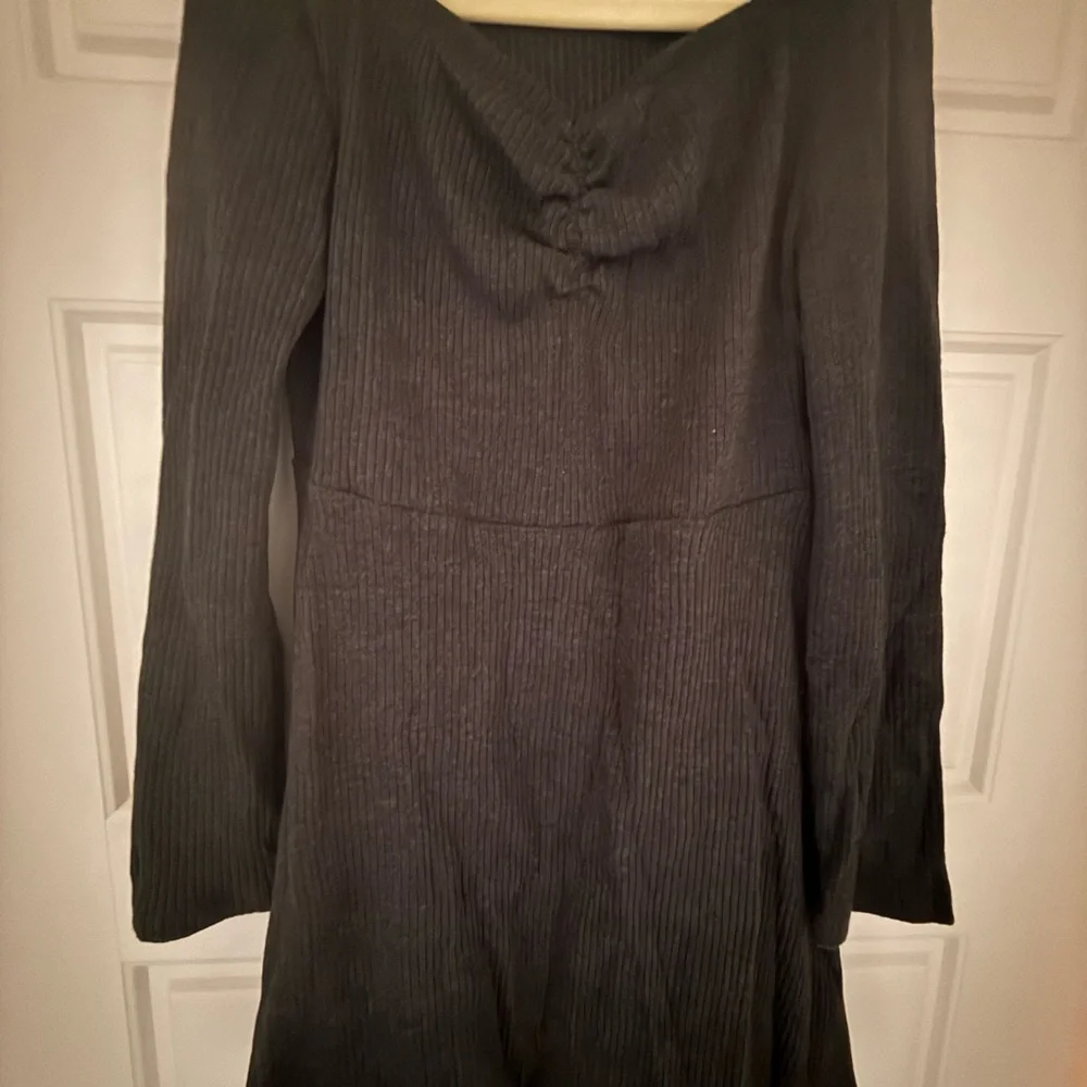 NWOT Gap Kids Ribbed Sweetheart Dress. Size S (6-7). Charcoal Gray